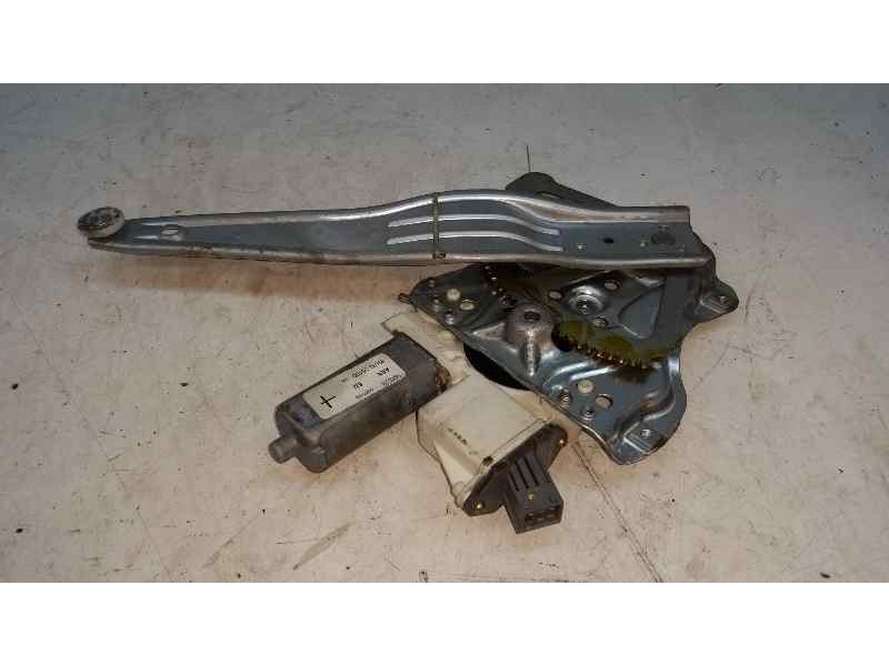 Recambio de elevalunas trasero derecho para toyota avensis berlina (t25) 2.0 executive sedán (4-ptas.) referencia OEM IAM  6 PIN