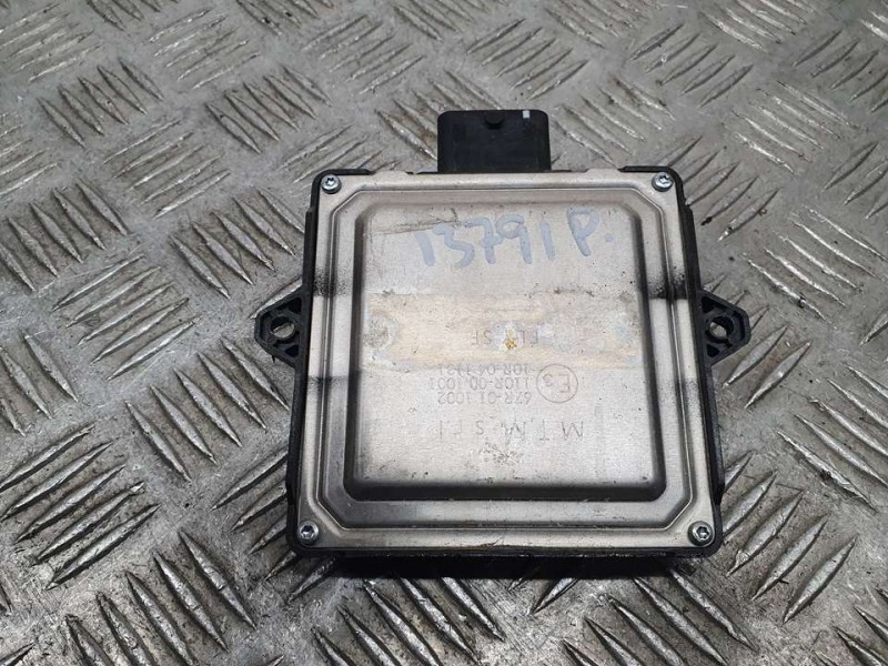 Recambio de modulo electronico para ssangyong xlv crystal 4x2 referencia OEM IAM DE817025  