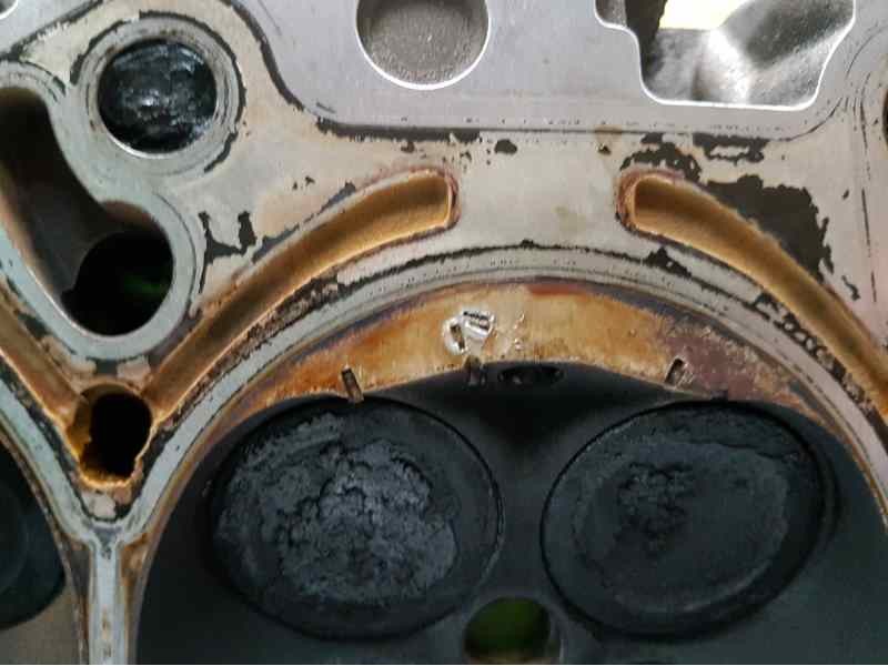 Recambio de culata para audi a6 berlina (4f2) 3.2 v6 24v fsi referencia OEM IAM 06E103373E  TOCADA VER FOTOS