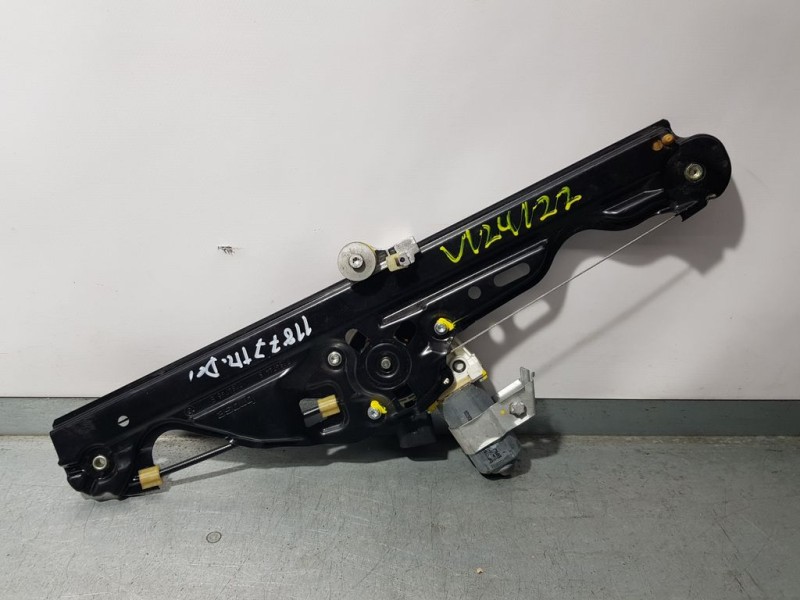 Recambio de elevalunas trasero derecho para bmw serie 5 touring (e61) 520d referencia OEM IAM 51357184746 6 PINS ELECTRICO