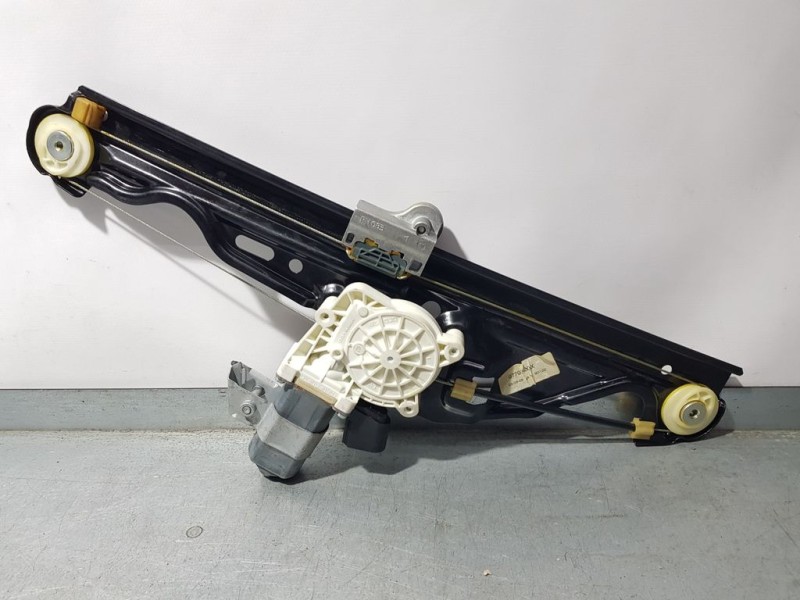 Recambio de elevalunas trasero derecho para bmw serie 5 touring (e61) 520d referencia OEM IAM 51357184746 6 PINS ELECTRICO