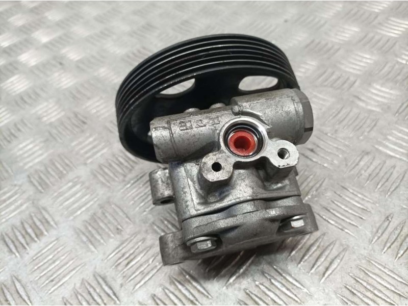 Recambio de bomba direccion para ford fiesta (cbk) ambiente referencia OEM IAM 2S6C3A696DD  