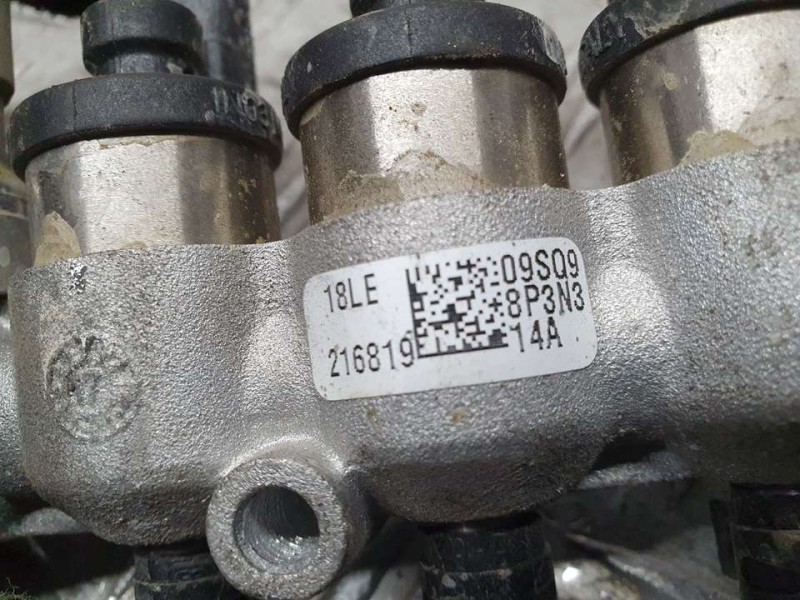 Recambio de rampa inyectora para ssangyong xlv crystal 4x2 referencia OEM IAM 09SQ9  216819