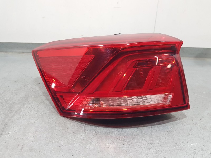 Recambio de piloto trasero izquierdo exterior para volkswagen t-roc (a11, d11) 1.5 tsi referencia OEM IAM 2GA945095C TOCADO 