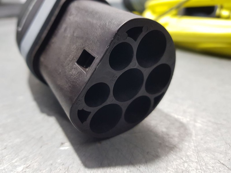 Recambio de cargador bateria para volkswagen golf vii lim. (bq1) e-golf referencia OEM IAM 22368741  ETE