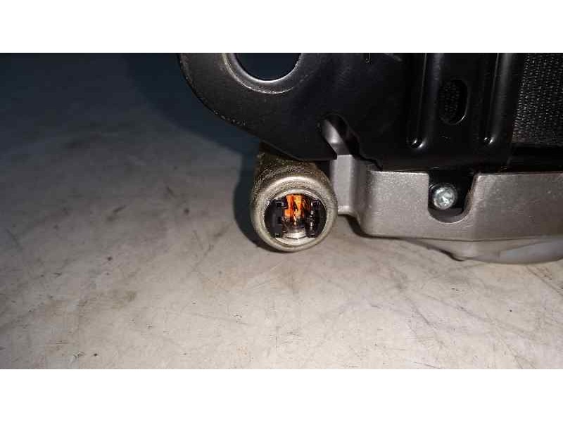 Recambio de pretensor airbag izquierdo para toyota avensis berlina (t25) 2.0 executive sedán (4-ptas.) referencia OEM IAM   