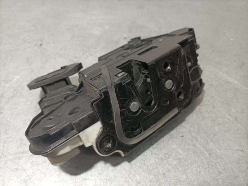 Recambio de cerradura puerta delantera izquierda para volkswagen polo (6r1) advance referencia OEM IAM 5K1837015H  ELECTRICA