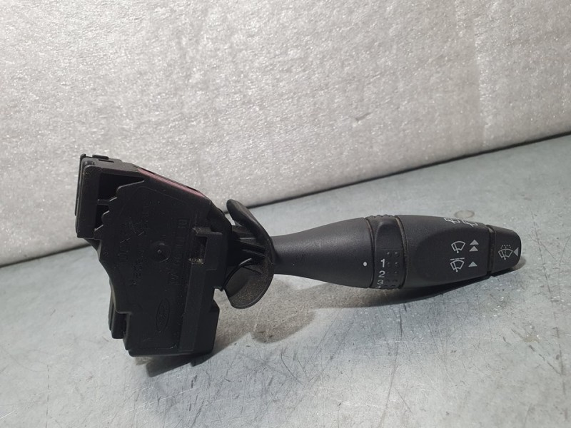 Recambio de mando limpia para ford fiesta (cbk) ambiente referencia OEM IAM 1S7T17A553DD  