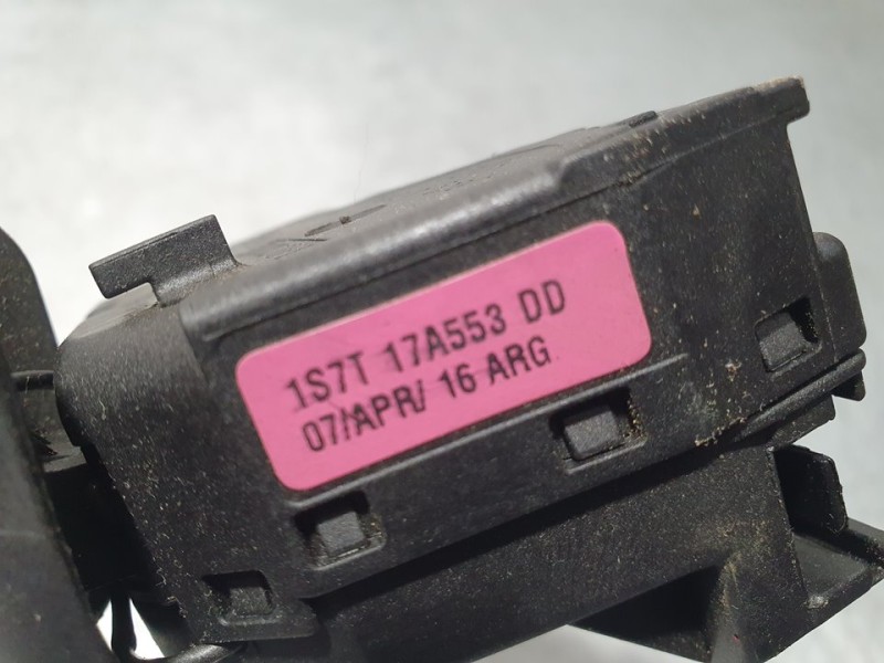 Recambio de mando limpia para ford fiesta (cbk) ambiente referencia OEM IAM 1S7T17A553DD  