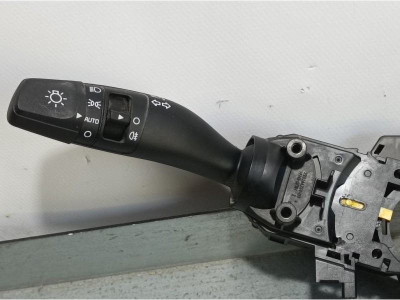 Recambio de mando luces y limpia para kia rio (yb) attract referencia OEM IAM 93403H7750  