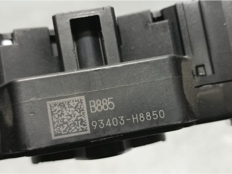 Recambio de mando luces y limpia para kia rio (yb) attract referencia OEM IAM 93403H7750  