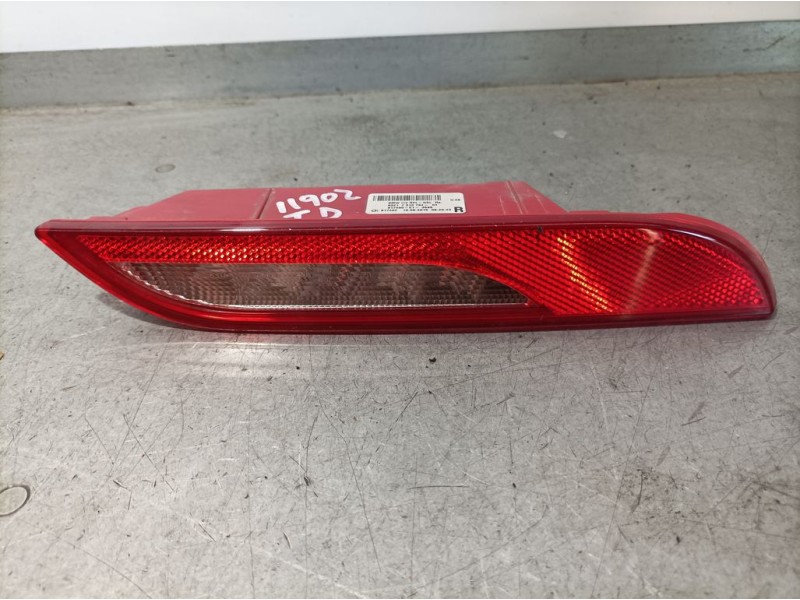 Recambio de piloto trasero derecho paragolpes para bmw i8 (i12) i8 pure impulse referencia OEM IAM 63217310784  