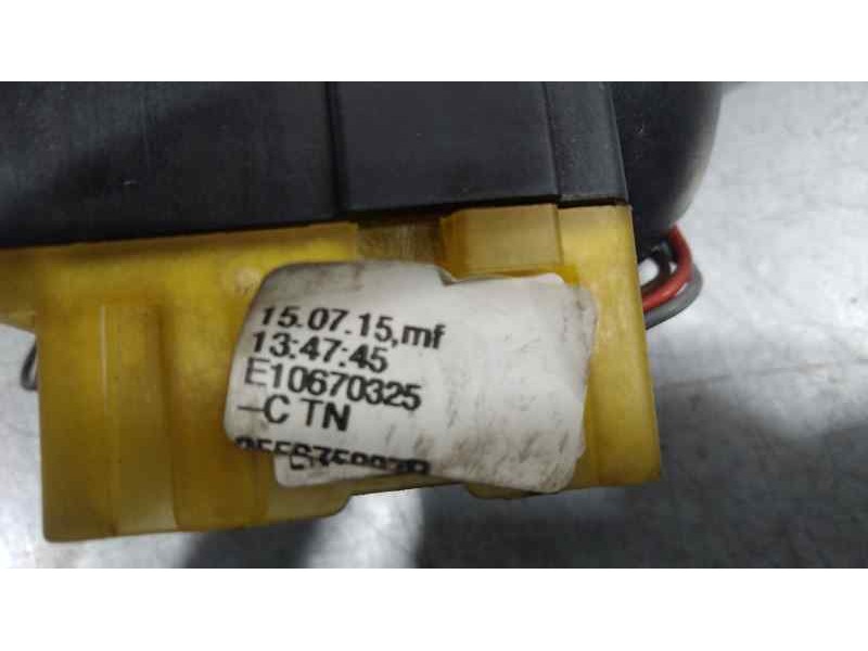 Recambio de mando luces para renault captur zen referencia OEM IAM E10670325  