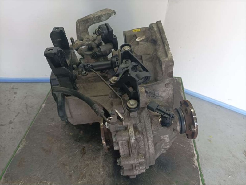 Recambio de caja cambios para volkswagen polo (9n3) advance referencia OEM IAM JCZ 03047 5VELOCIDADES