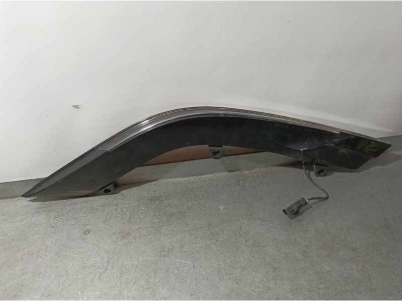 Recambio de piloto trasero izquierdo para bmw i8 (i12) i8 pure impulse referencia OEM IAM 7310782  INTERMITENTE TOCADO