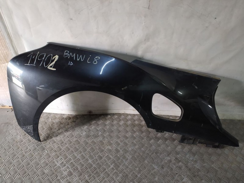 Recambio de aleta trasera derecha para bmw i8 (i12) i8 pure impulse referencia OEM IAM 51437371991  ROZADA