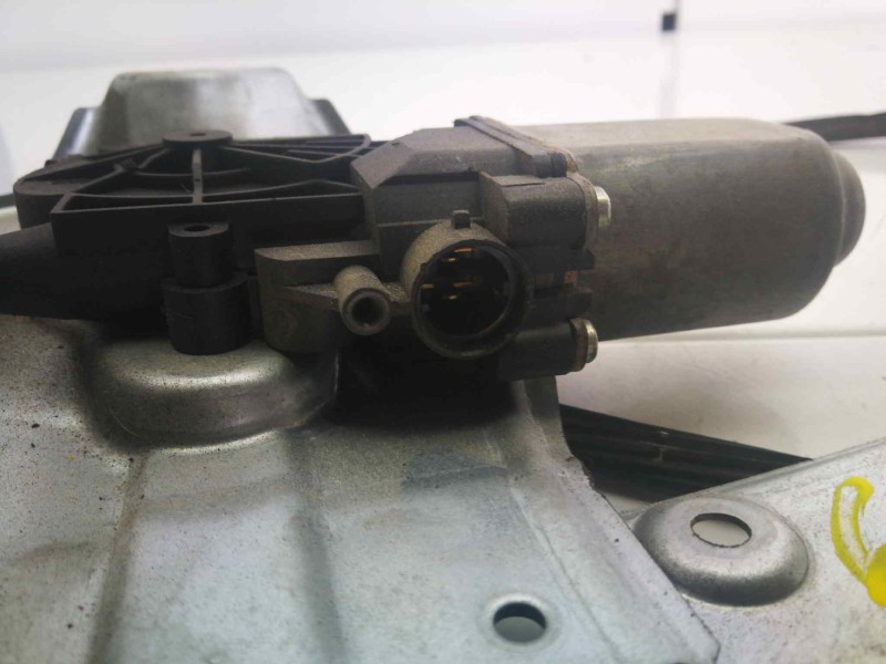 Recambio de elevalunas delantero derecho para renault clio iii confort dynamique referencia OEM IAM 400861D  2 PINS