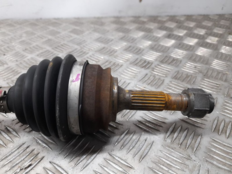 Recambio de transmision delantera izquierda para peugeot 208 access referencia OEM IAM 9803959580  