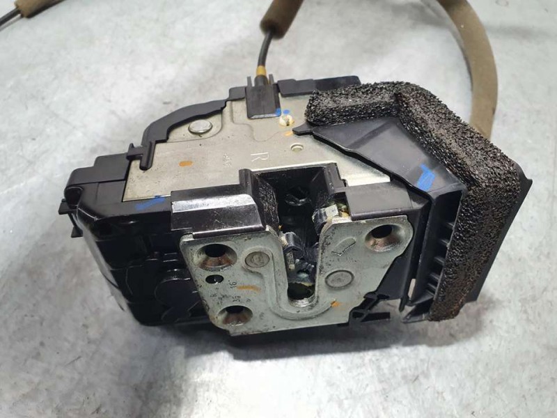 Recambio de cerradura puerta delantera derecha para renault kadjar experience referencia OEM IAM SIN REF  3 PINES