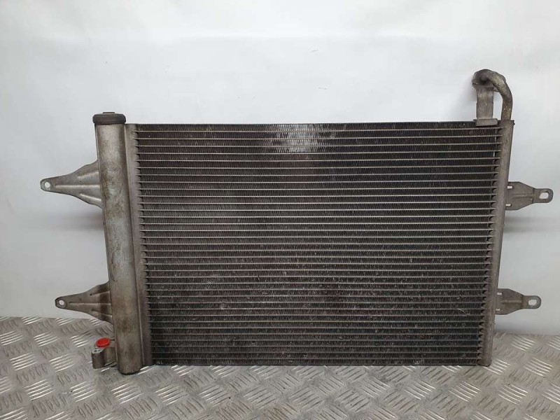 Recambio de condensador / radiador aire acondicionado para volkswagen polo (9n3) advance referencia OEM IAM 6Q0820411K BEHR 