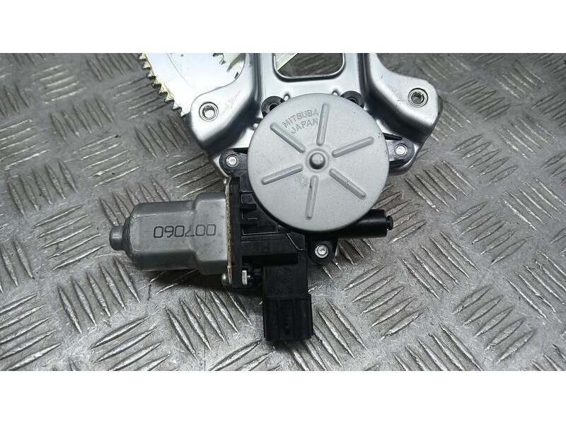 Recambio de elevalunas delantero derecho para citroën c-crosser xtr referencia OEM IAM 9222CS ELECTRICO 6 PINS 5713A086