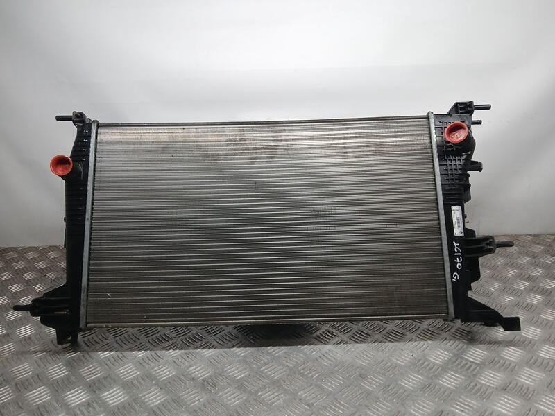 Recambio de radiador agua para renault megane iii berlina 5 p limited referencia OEM IAM 214105150R VALEO RM2062
