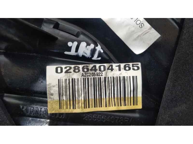 Recambio de piloto trasero izquierdo para renault captur zen referencia OEM IAM 0286404165  INTERIOR