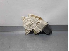 MOTOR ELEVALUNAS DELANTERO DERECHO A2048200242 5 PINS