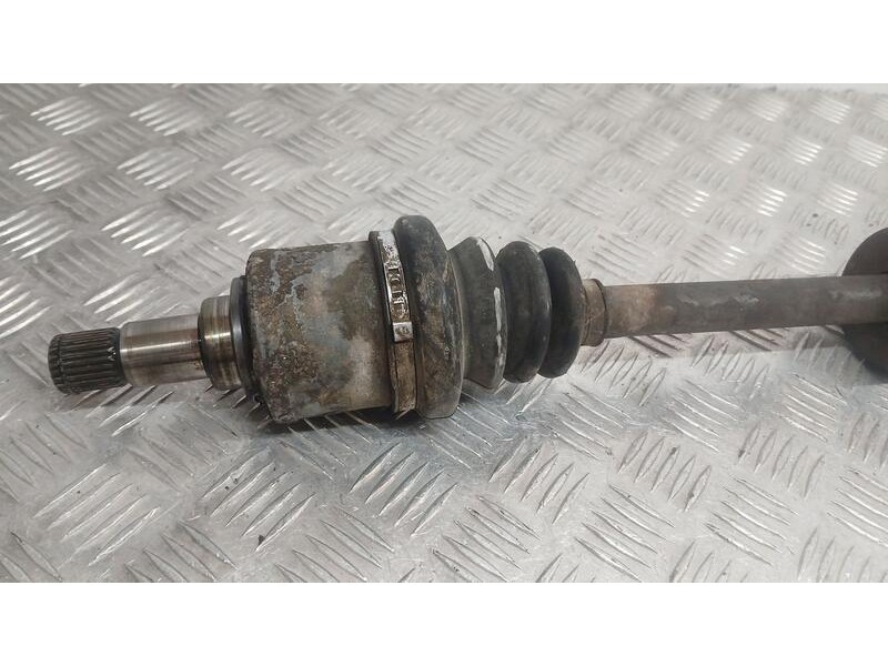 Recambio de transmision delantera derecha para ford fiesta berl./courier surf referencia OEM IAM 5026512  