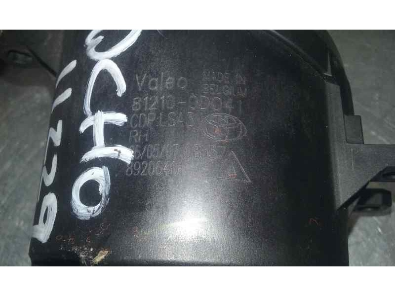 Recambio de faro antiniebla derecho para toyota auris luna referencia OEM IAM 812100D041  