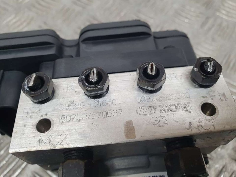 Recambio de abs para hyundai i20 active tecno referencia OEM IAM C858924650 58920C8390 MOBIS