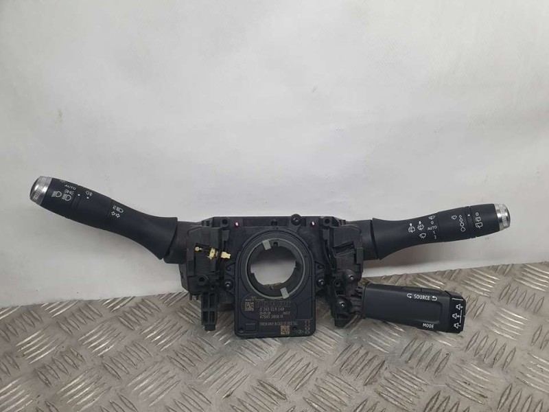 Recambio de mando luces y limpia para renault captur ii experience referencia OEM IAM 255675601R 1050788401 LK