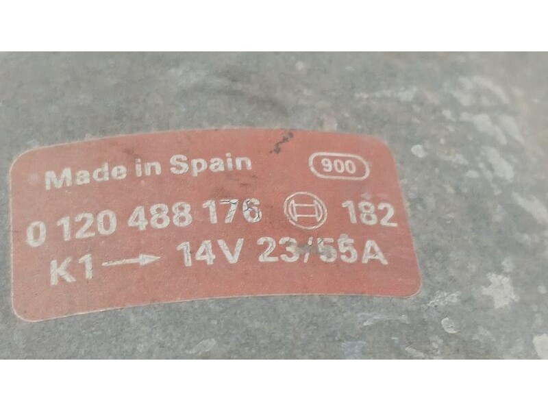 Recambio de alternador para ford fiesta berl./courier surf referencia OEM IAM 0120488176 BOSCH 