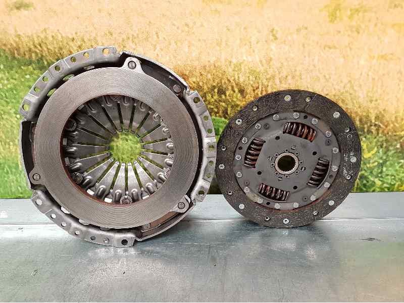 Recambio de kit embrague para volkswagen polo (6c1) 1.0 referencia OEM IAM 03D141025D 04C141031B SACHS