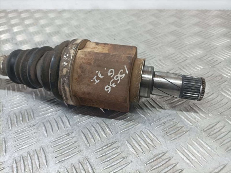 Recambio de transmision delantera izquierda para land rover freelander (lr2) td4 s referencia OEM IAM LR005870 6G9N3B437KF 