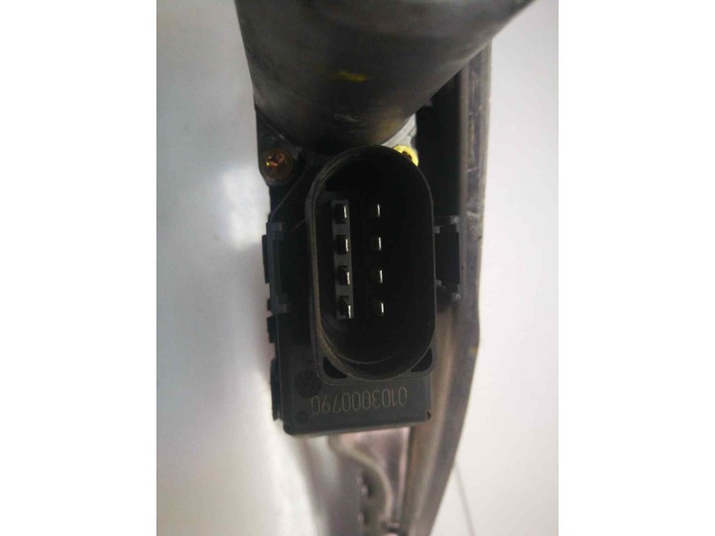 Recambio de elevalunas trasero izquierdo para audi a6 berlina (4b2) 2.5 tdi quattro referencia OEM IAM 0130821784 8 PINS 4B09598