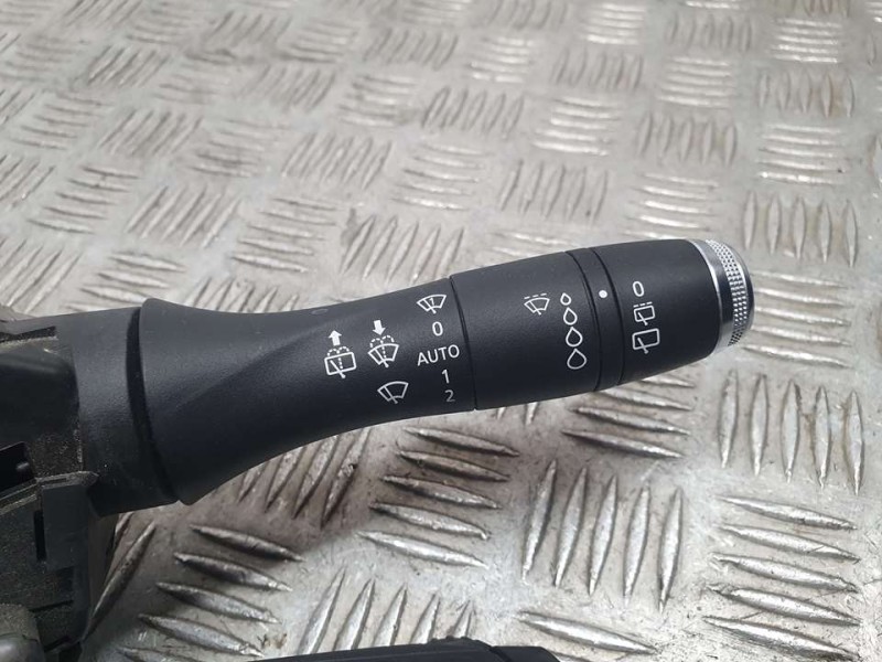 Recambio de mando luces y limpia para renault captur ii experience referencia OEM IAM 255675601R 1050788401 LK