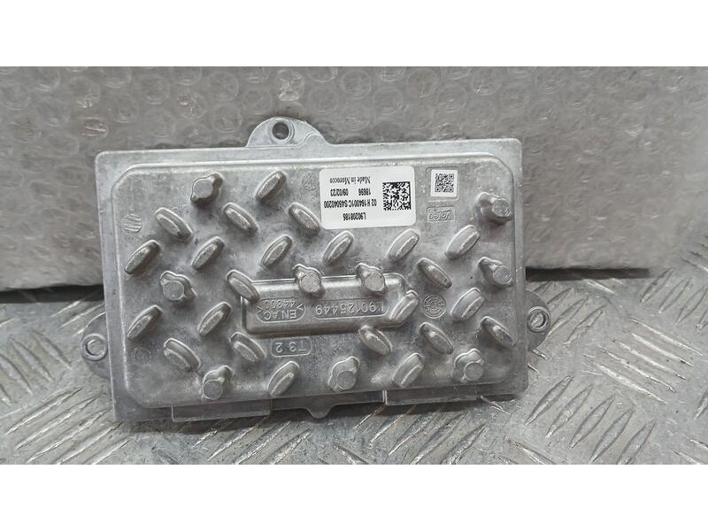 Recambio de centralita faro para peugeot 3008 ii suv (mc_, mr_, mj_, m4_) 1.5 bluehdi 130 referencia OEM IAM L90208185  