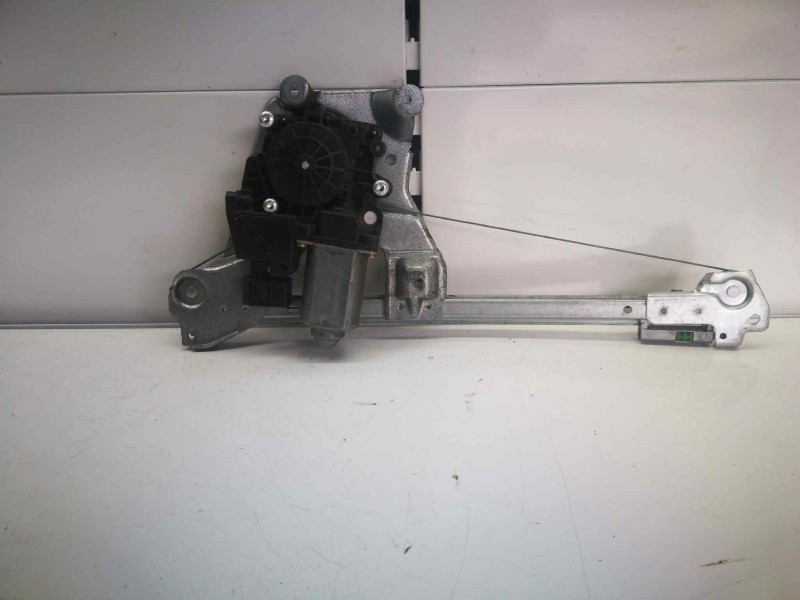 Recambio de elevalunas trasero derecho para audi a6 berlina (4b2) referencia OEM IAM 4A0959802C 8 PINS 