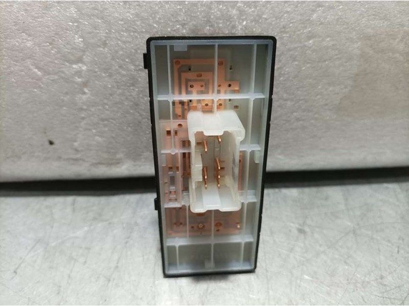 Recambio de mando elevalunas delantero derecho para renault kadjar experience referencia OEM IAM 1692160  NILES