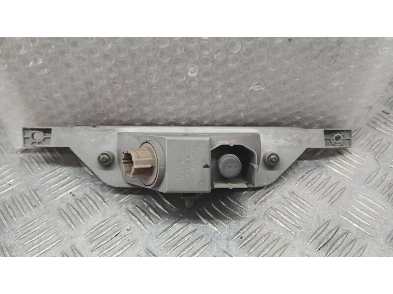 Recambio de piloto trasero central para renault koleos dunamique referencia OEM IAM 26580JY00A  