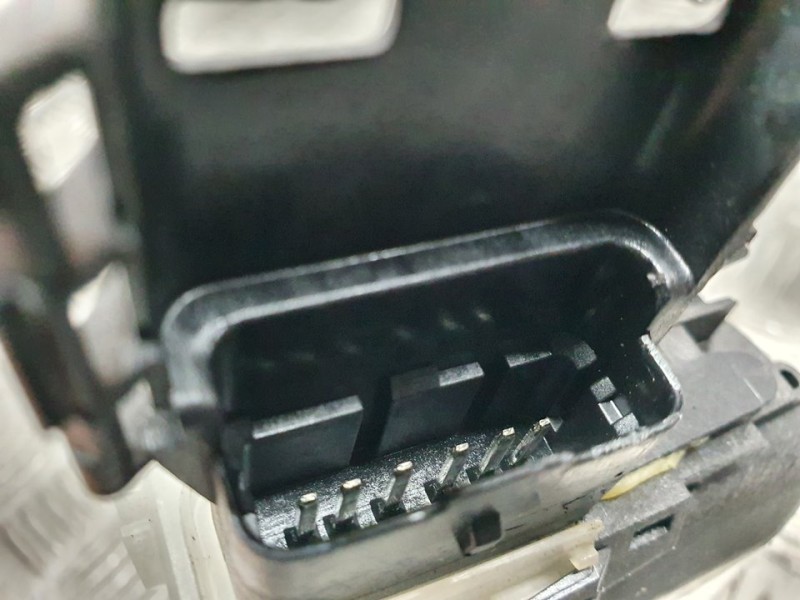 Recambio de cerradura puerta trasera izquierda para opel crossland x opel 2020 referencia OEM IAM 2031A1996N3 267381 6 PINES