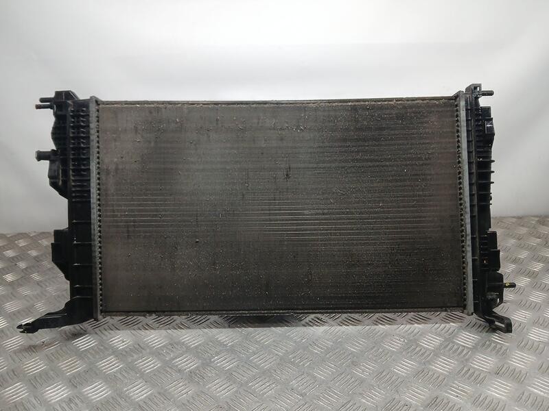 Recambio de radiador agua para renault megane iii berlina 5 p limited referencia OEM IAM 214105150R VALEO RM2062