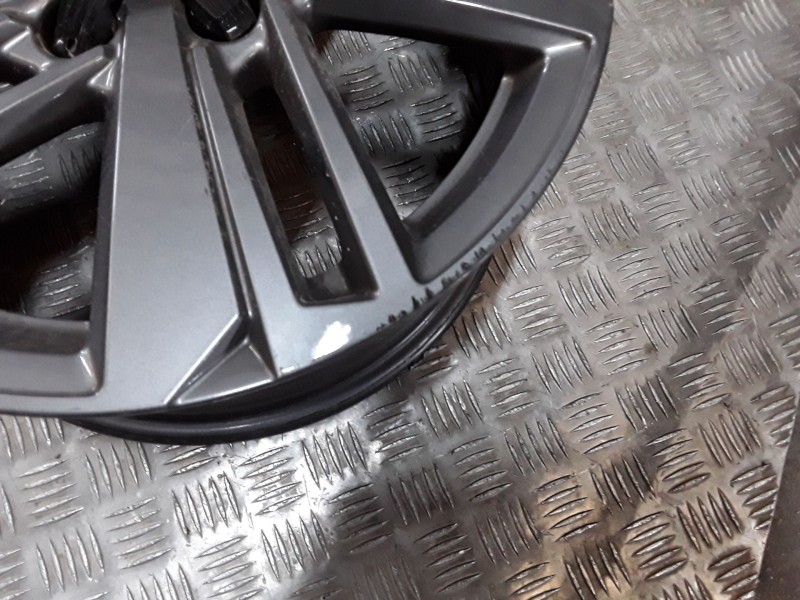 Recambio de llanta aluminio para peugeot 308 style referencia OEM IAM 7X16 5 TORN ET44 ALUMINIO ROZADA