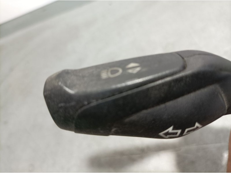 Recambio de mando intermitentes para ford focus lim. (cb8) titanium referencia OEM IAM AV6T13335AB  