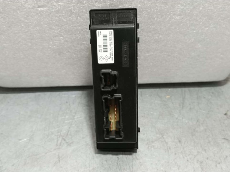 Recambio de mando elevalunas delantero izquierdo para renault kadjar experience referencia OEM IAM 254011766R  C/ CIERRE CENTRAL