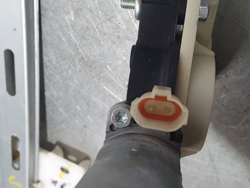 Recambio de elevalunas trasero izquierdo para hyundai i20 active tecno referencia OEM IAM 82450C7000 F00S1W2085 ELECTRICO