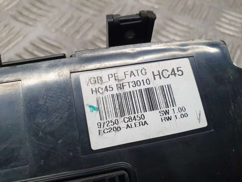 Recambio de mando climatizador para hyundai i20 active tecno referencia OEM IAM 97250C8450 97250XXXXX 