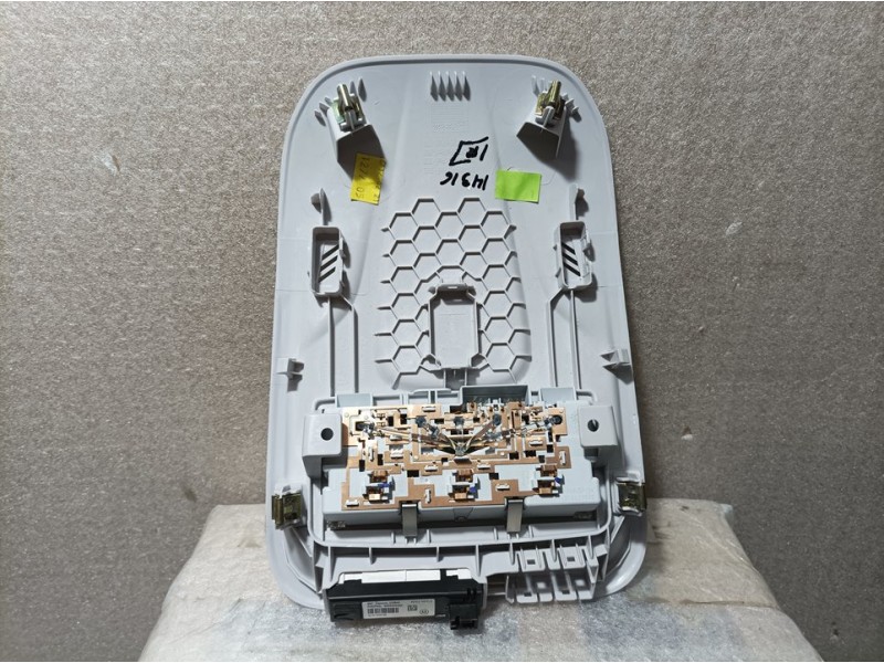 Recambio de luz interior para opel crossland x opel 2020 referencia OEM IAM 9825205380  ROZADO