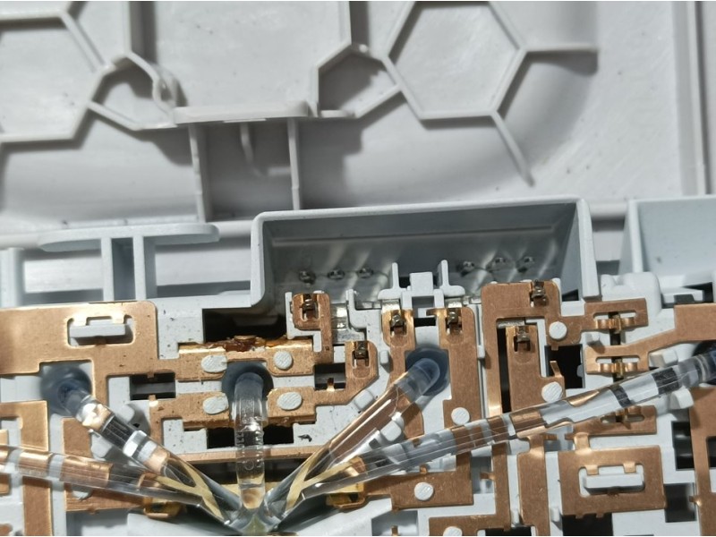 Recambio de luz interior para opel crossland x opel 2020 referencia OEM IAM 9825205380  ROZADO